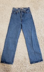 Ribcage Levi's Straight Ankle Jeans in Georgie